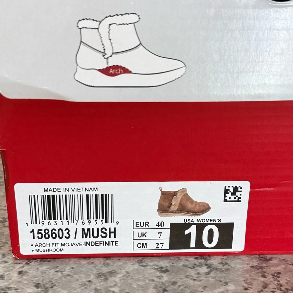 Skechers Women's Tan Suede Winter Ankle Boots